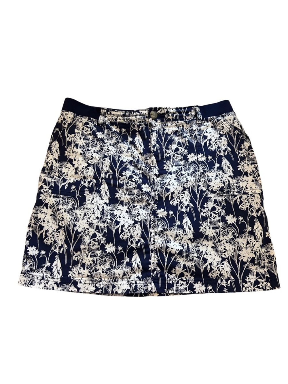 Lee Navy and White Floral Mid Rise Mini Skirt With Built in Shorts 10